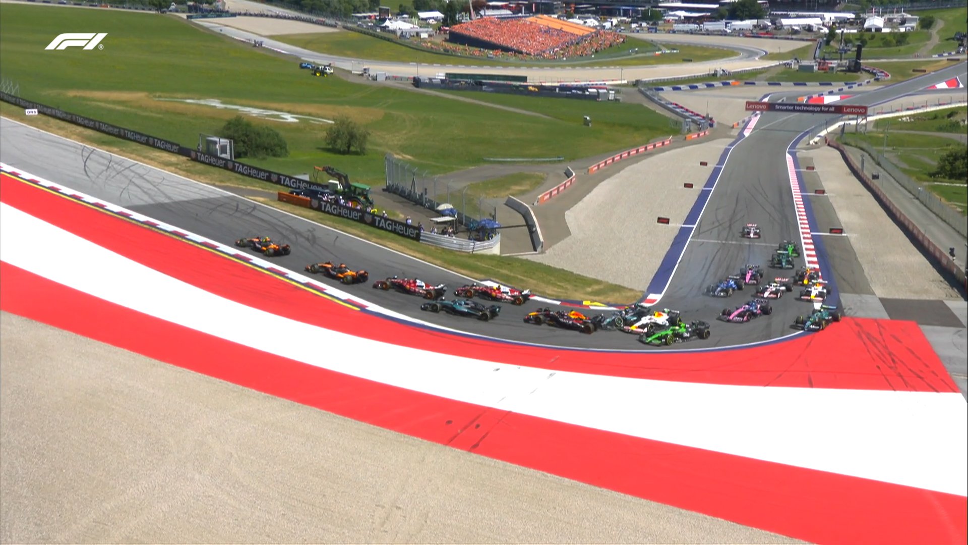 GP da Áustria F1: Safety Car na primeira volta, Antonelli bate em Verstappen