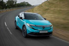 Nissan revela Leaf totalmente novo thumbnail