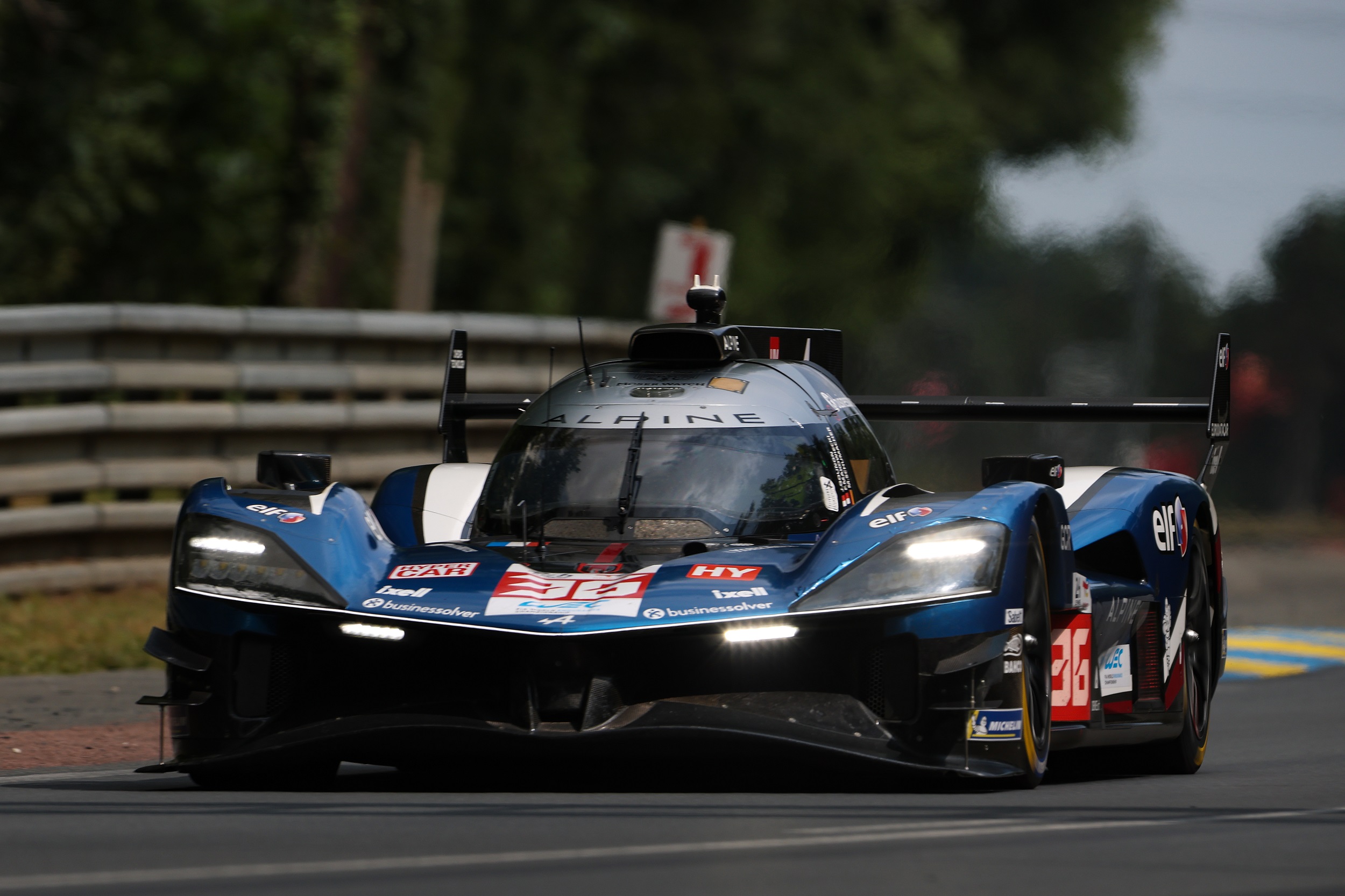 24h Le Mans: Alpine mais próxima da frente