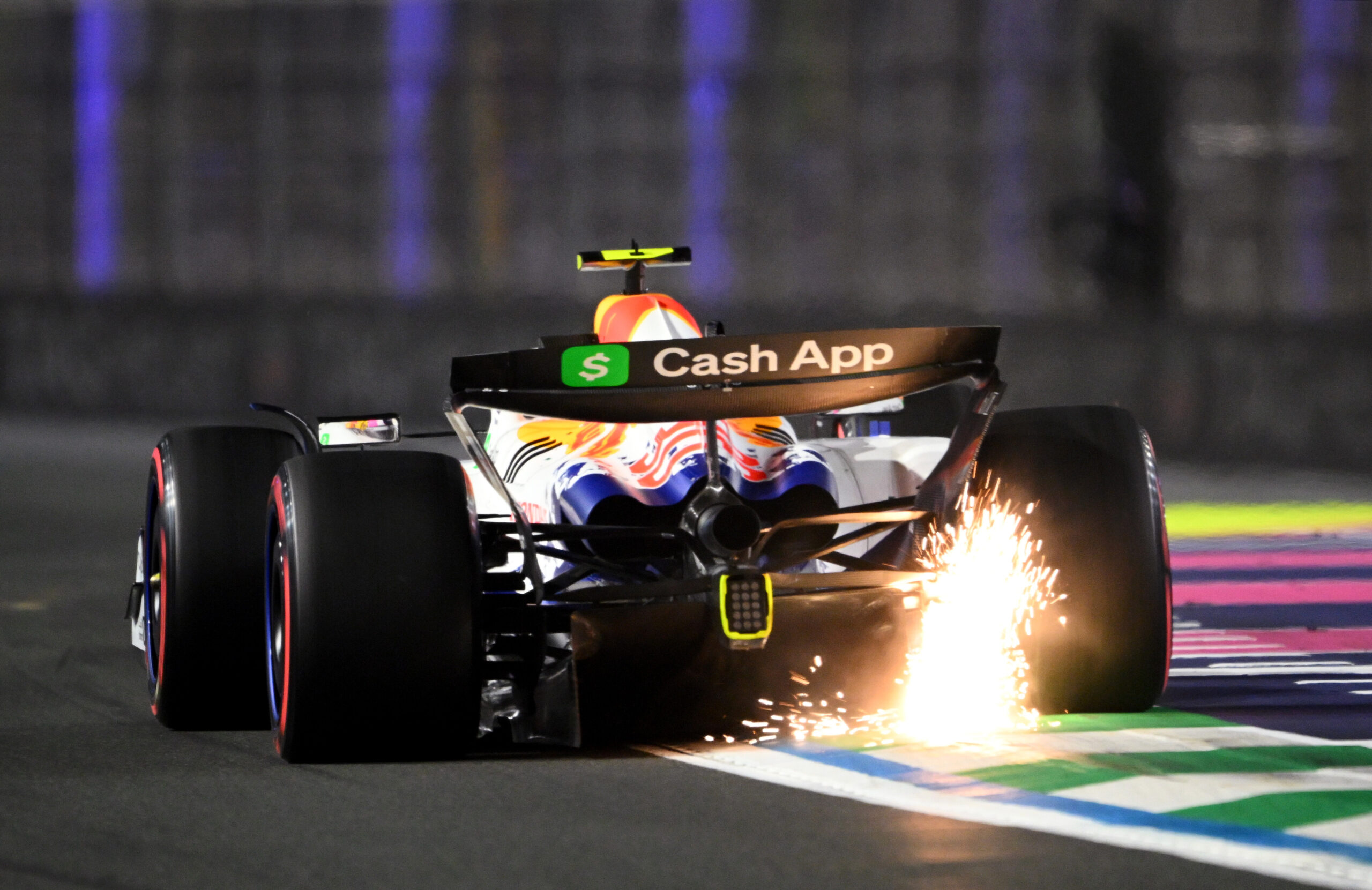 F1: “Skid Blocks” de titânio deverão manter-se