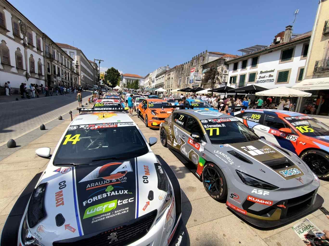 Circuito de Vila Real: Parada, autógrafos, e muito calor