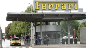 O que faz um Xiaomi em Maranello? thumbnail