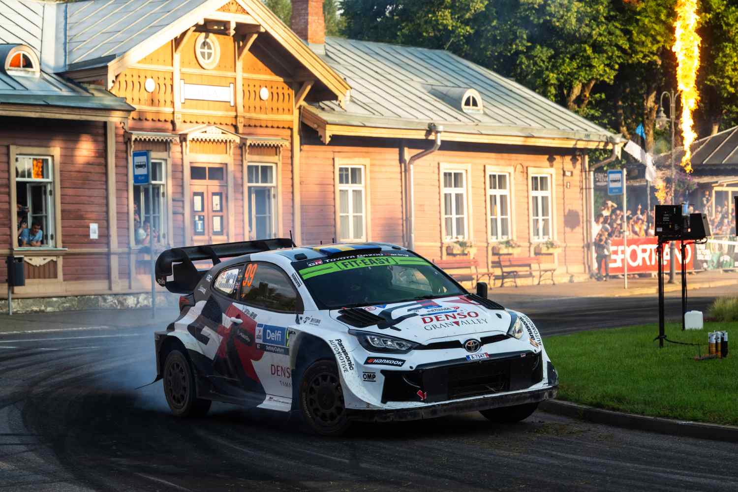 WRC, Rali da Estónia/PEC10: Oliver Solberg soma e segue…