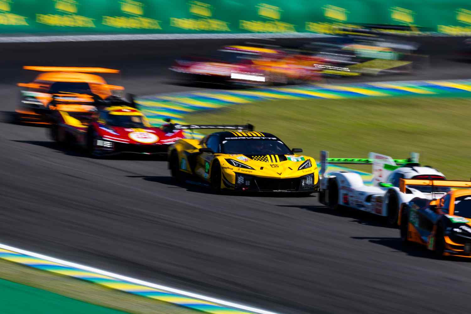 Rui Andrade e TF Sport: sequência triunfal com pódios consecutivos no WEC e ELMS