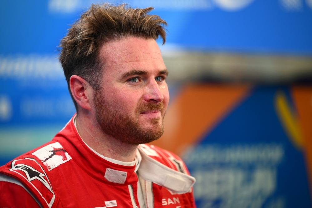 Fórmula E: Nick Cassidy vence corrida confusa, Oliver Rowland é campeão do mundo
