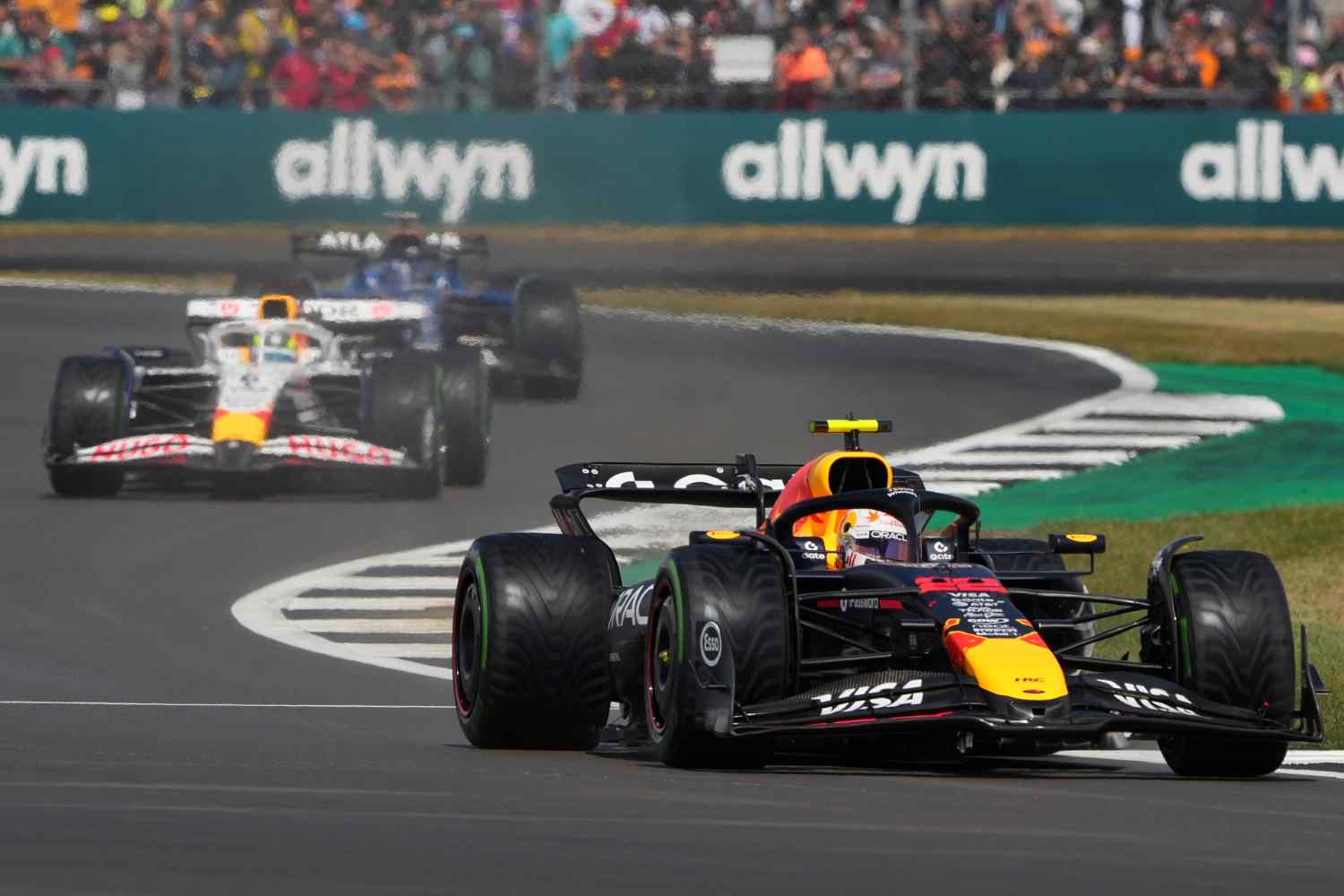 F1, Yuki Tsunoda iguala recorde negativo da Red Bull com 16 anos