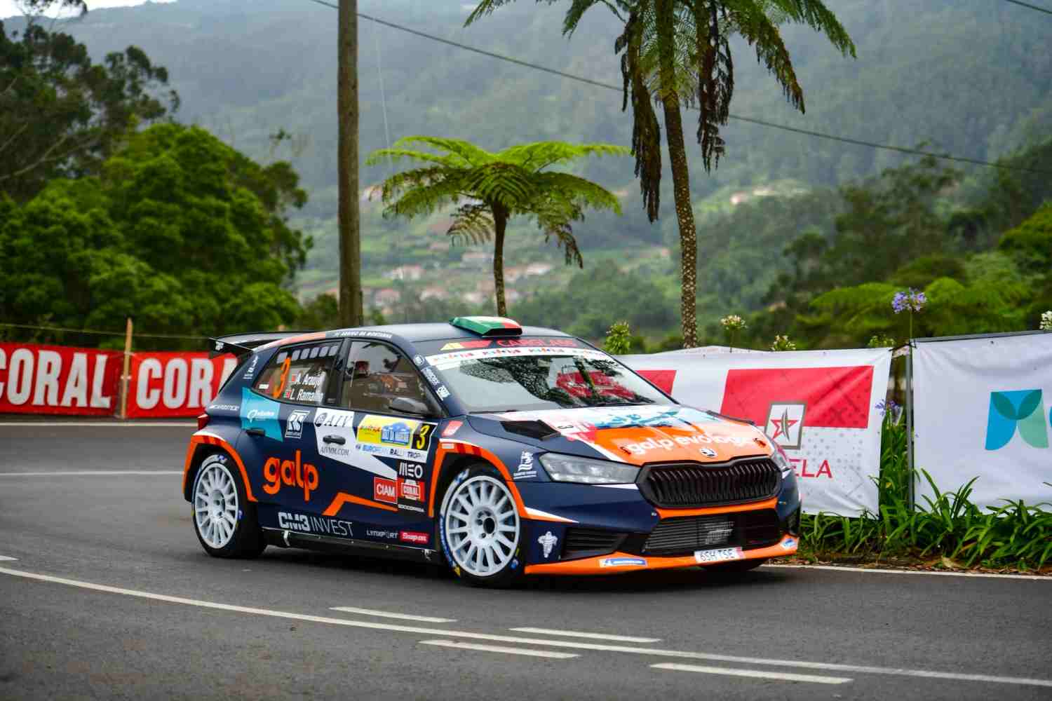 Armindo Araújo na luta pelo pódio no Rali da Madeira: “lutar com a mesma garra”