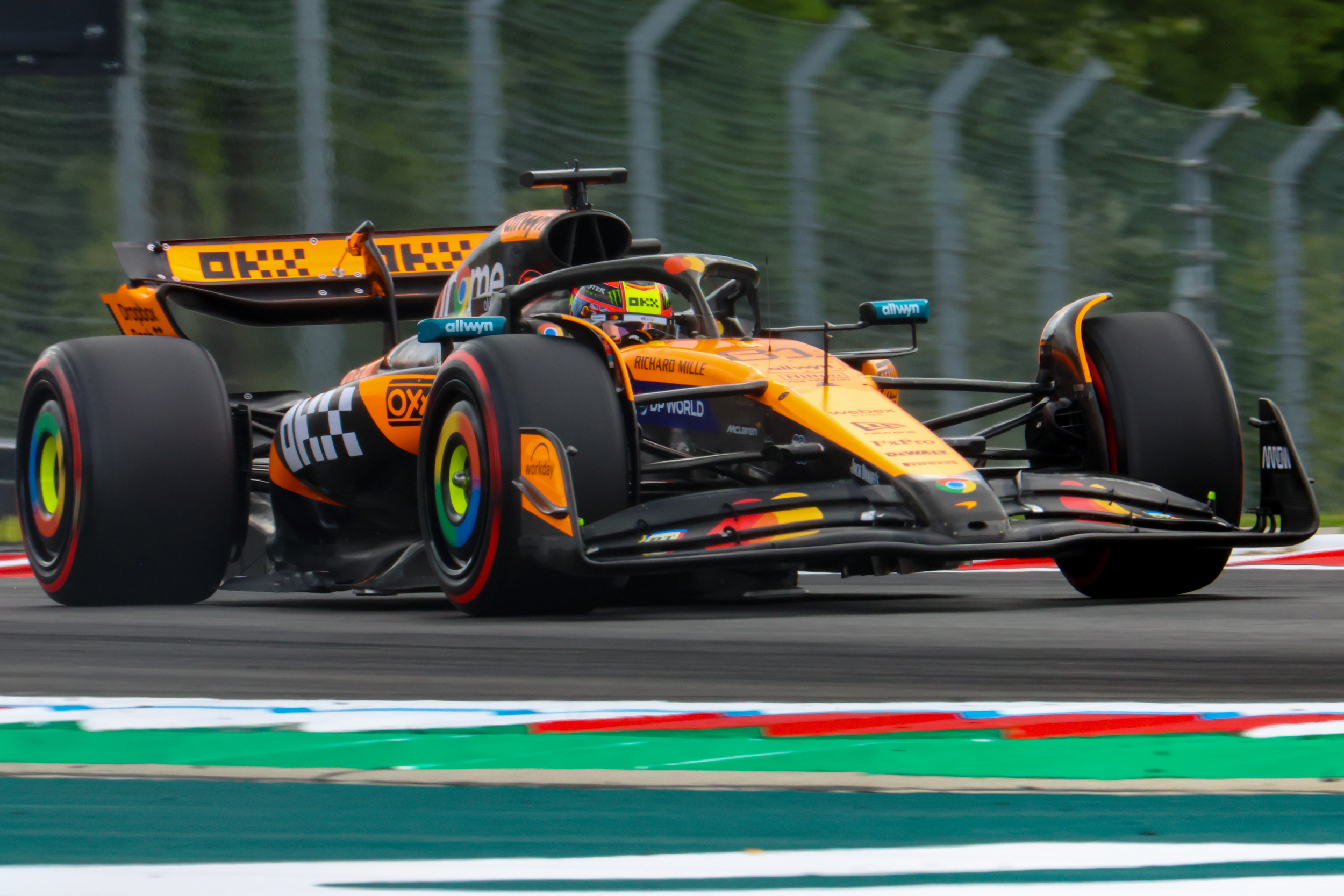 GP da Hungria: Max Verstappen recebe advertência pelo incidente da toalha