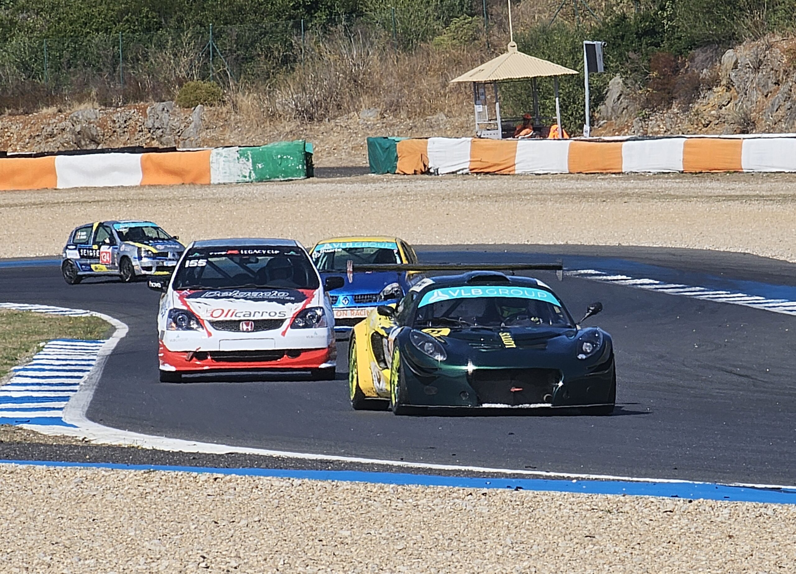 CPVSL, Estoril: Bandeiras vermelhas terminam corrida bem animada