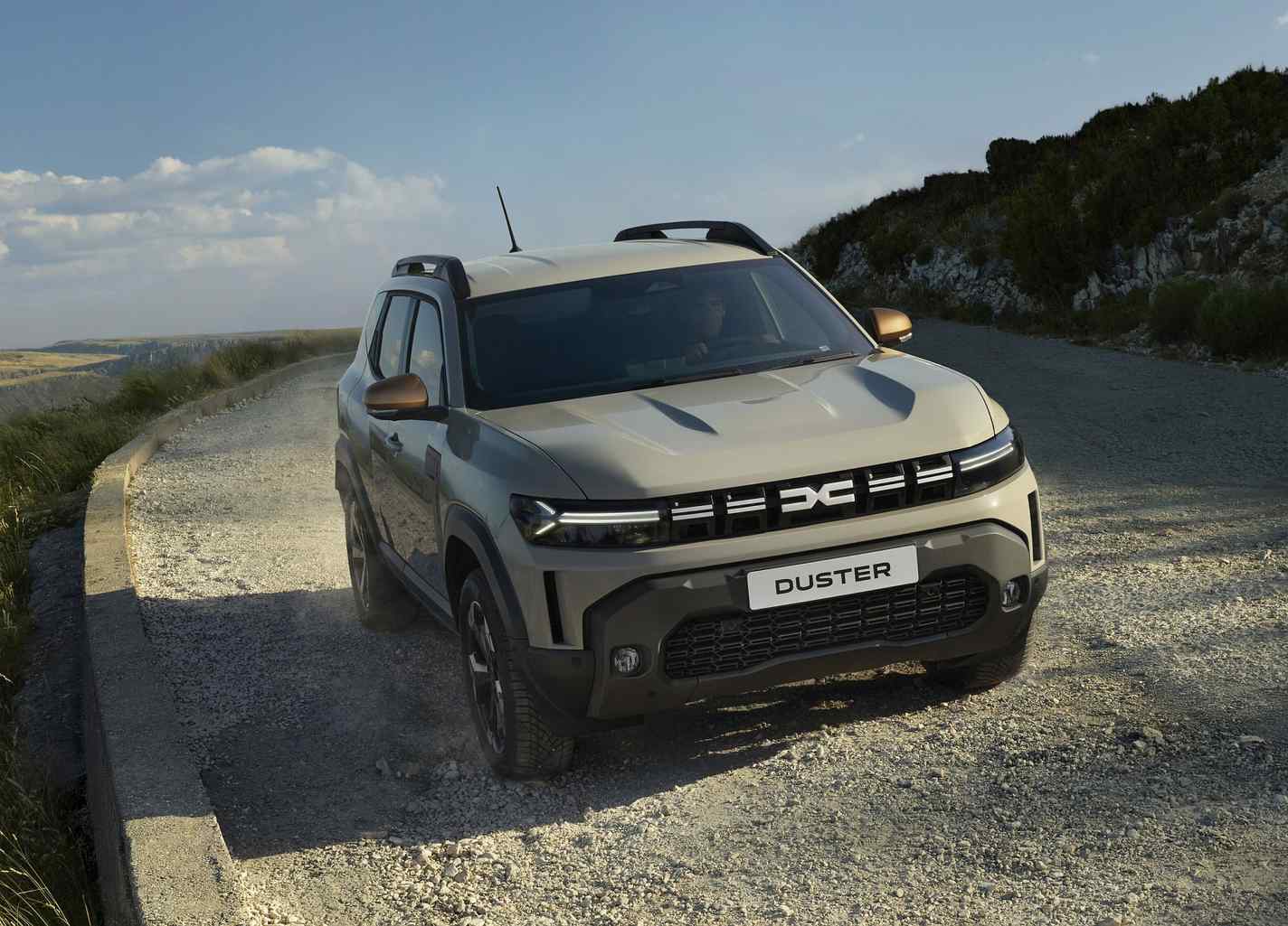Dacia Duster e Bigster Hybrid-G 4×4 thumbnail