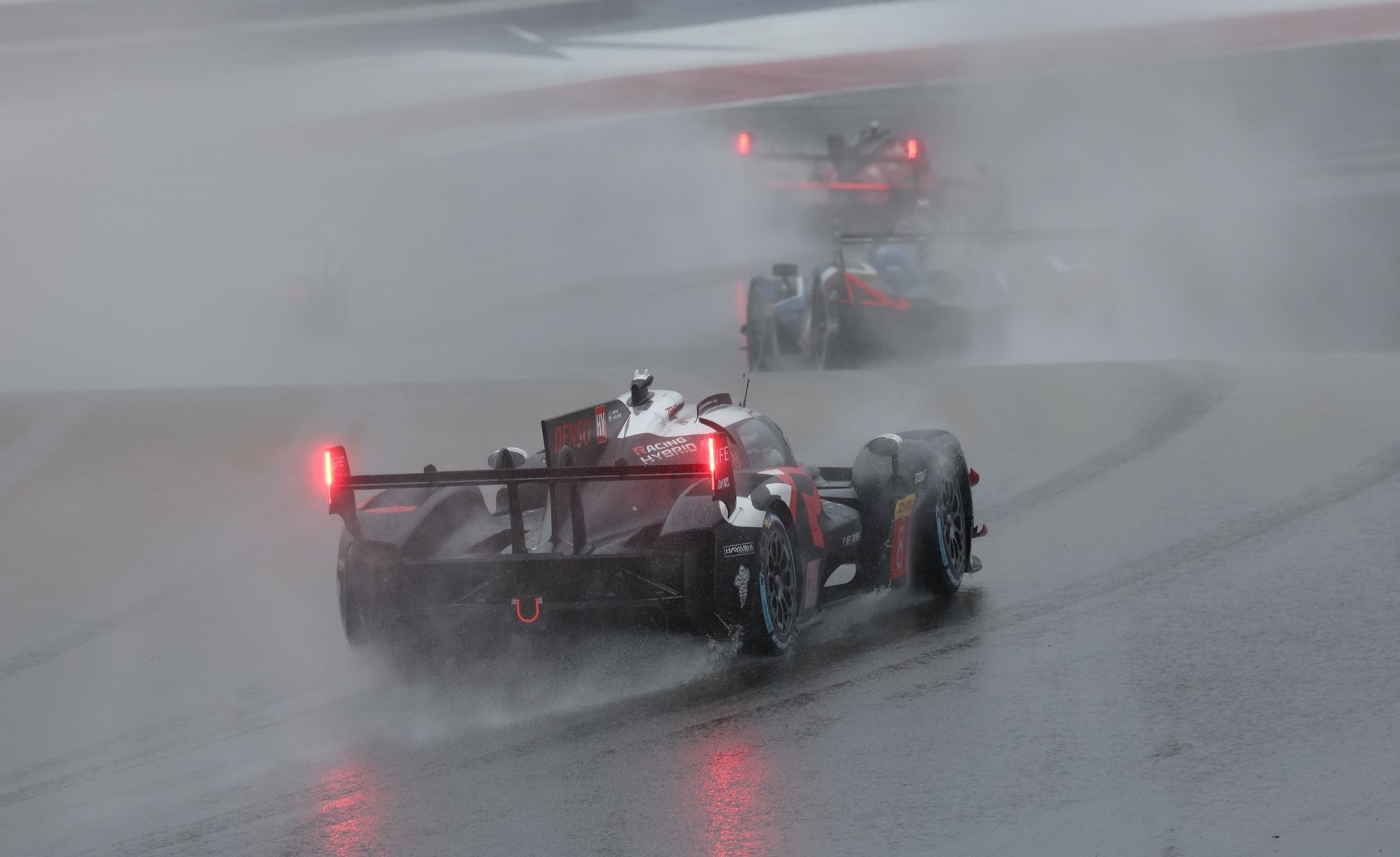 WEC: Corrida 100 do campeonato em Fuji