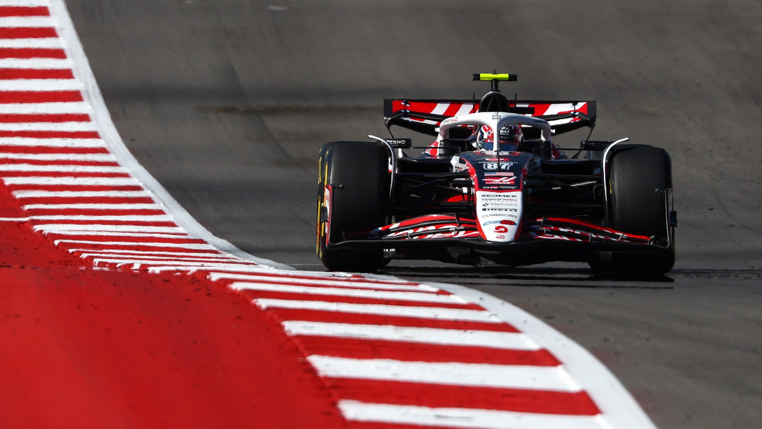 GP EUA F1: Bearman critica Tsunoda por postura “desesperada”