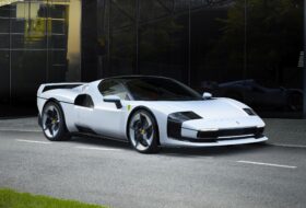 Tributo à lenda em exemplar único: Ferrari SC40 homenageia F40 thumbnail