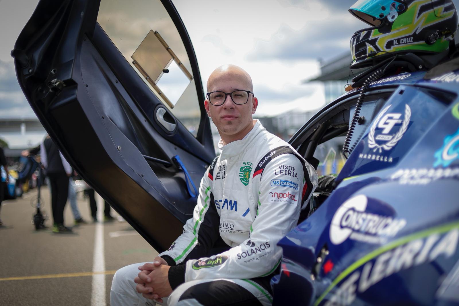 Ligier European Series: Henrique Cruz fecha época em casa