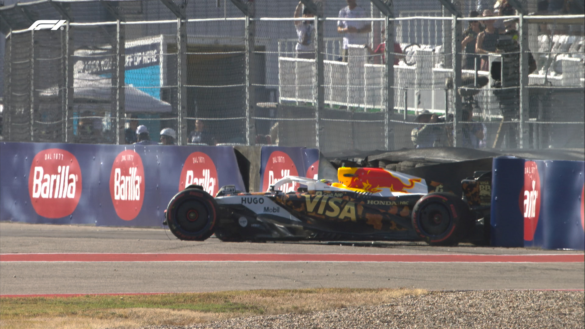 GP EUA F1, Q1: Isack Hadjar bate logo no início da sessão, Albon eliminado