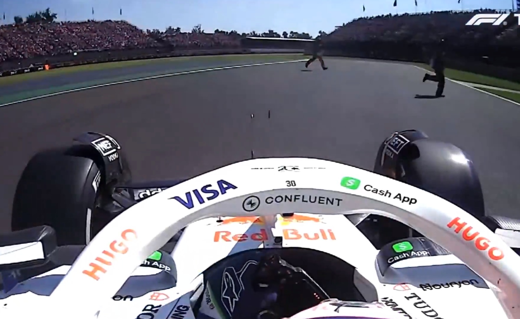 GP México F1: Liam Lawson evitou por pouco dois comissários em pista