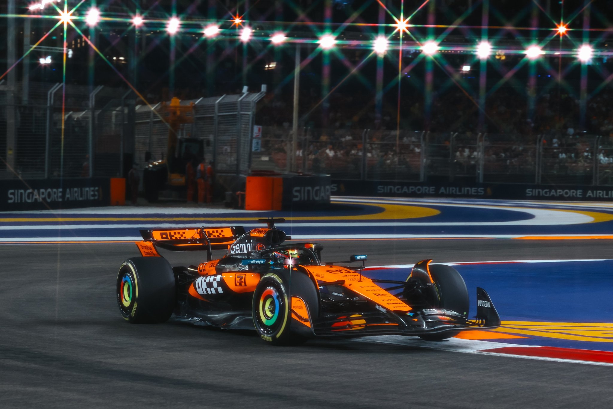 GP Singapura F1, TL2: Oscar Piastri foi o mais rápido, em sessão com duas bandeiras vermelhas
