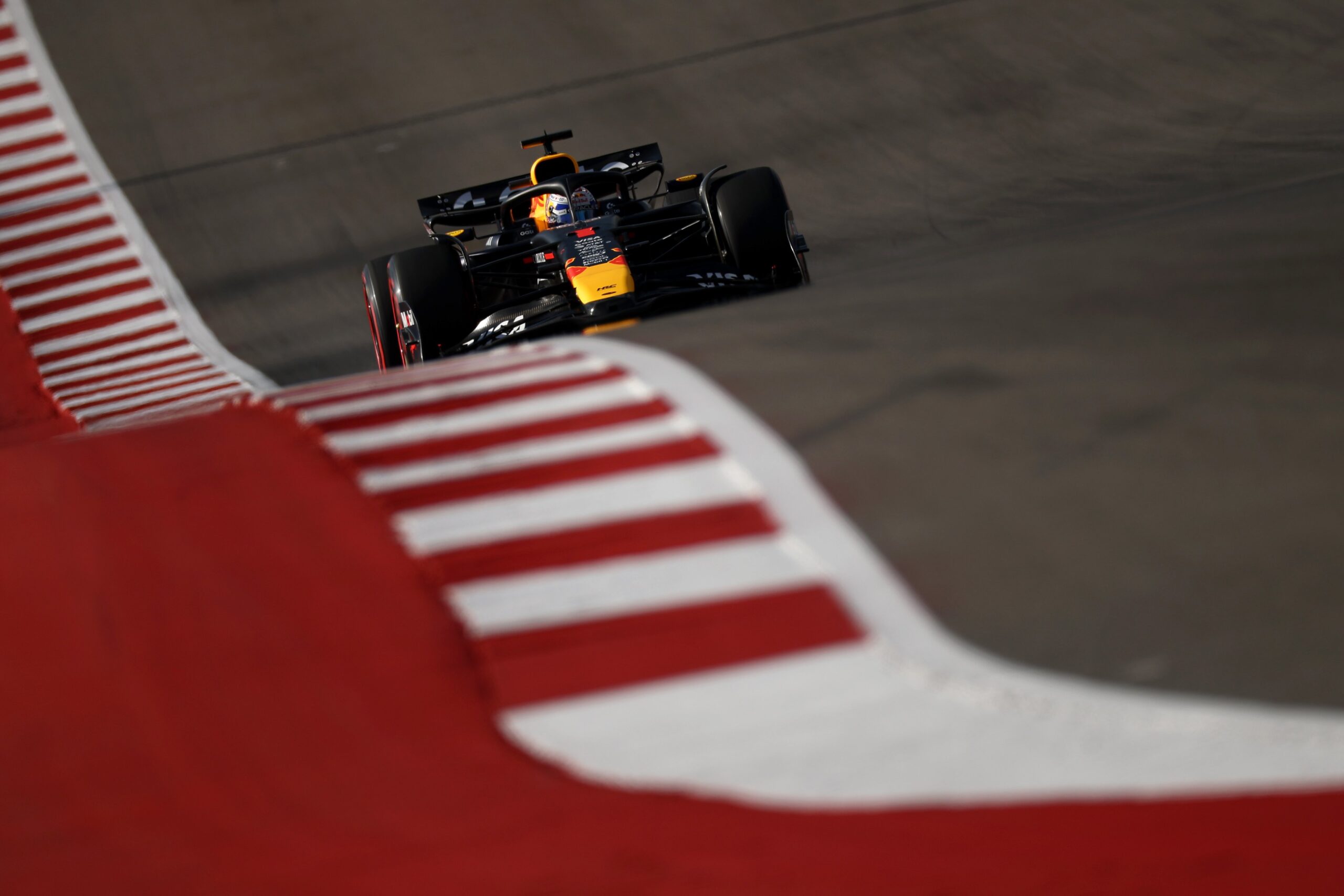 GP EUA F1: Max Verstappen faz a pole, Oscar Piastri apenas sexto