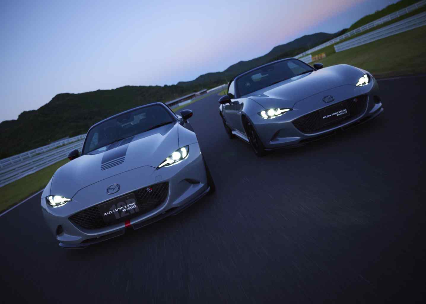 MX-5 ainda mais depurado (mas só no Japão…): novos Roadster e Roadster 12R “by” Mazda SpiritRacing thumbnail