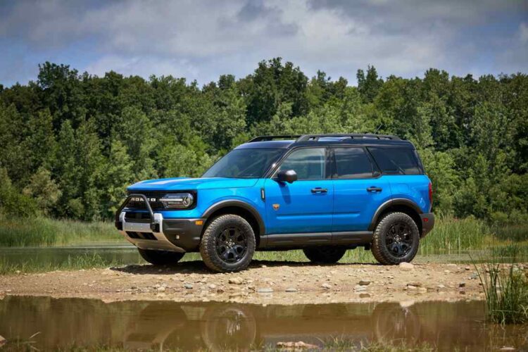 Chega em 2027 com motor híbrido plug-in: Ford Bronco em versão europeia fabricada em Espanha