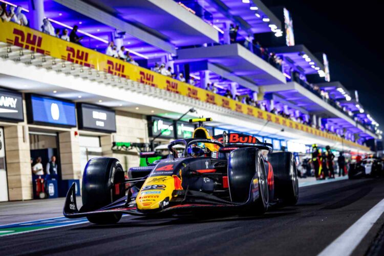 Arvid Lindblad  vence em Yas Marina na Sprint da Fórmula 2