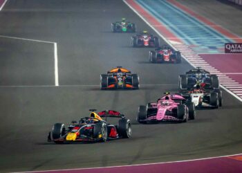 Fórmula 2 em Abu Dhabi: título de equipas por decidir