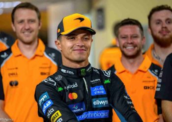 Lando Norris dedica título mundial à sua família: “17 anos a perseguir este sonho”