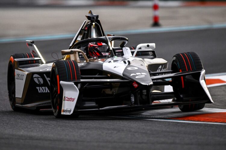 Fórmula E, Miami: Mitch Evans vence e faz história, Félix da Costa tirado da luta pela vitória