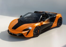 McLaren Artura Spider festeja títulos de F1 thumbnail
