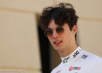 F1: O que disse Ayao Komatsu a Oliver Bearman, após o acidente