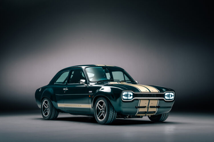 Ford Escort RS “regressa” e tem 330 cv
