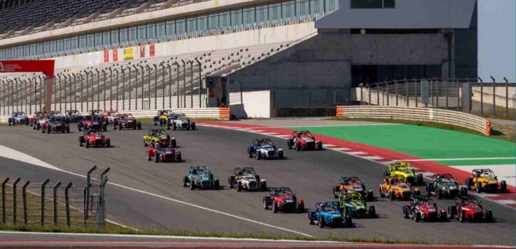 Campeonatos c estreiam-se no renovado Circuito de Navarra