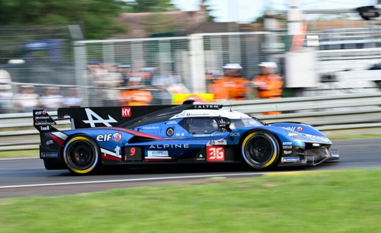 24h de Le Mans/faltam 8 horas: Félix da Costa e Filipe Albuquerque na linha da frente