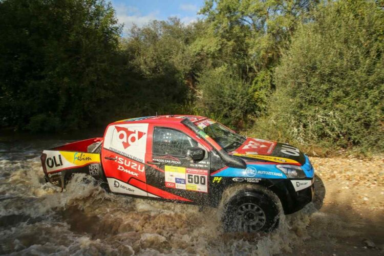 Fernando Barreiros disputa Baja da Grécia na Isuzu D-Max