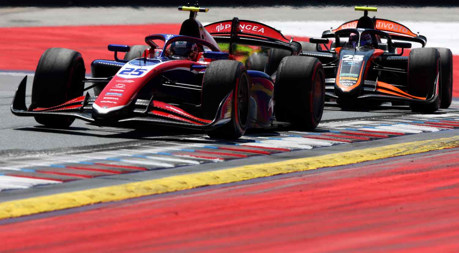John Bennett estreia-se a vencer na Fórmula 2 em Spielberg