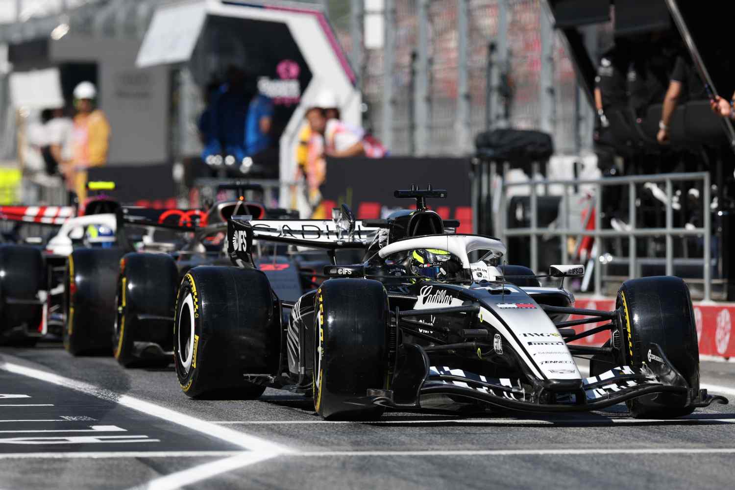 GP de Barcelona F1: Calor extremo e degradação de pneus dominam estratégias de corrida