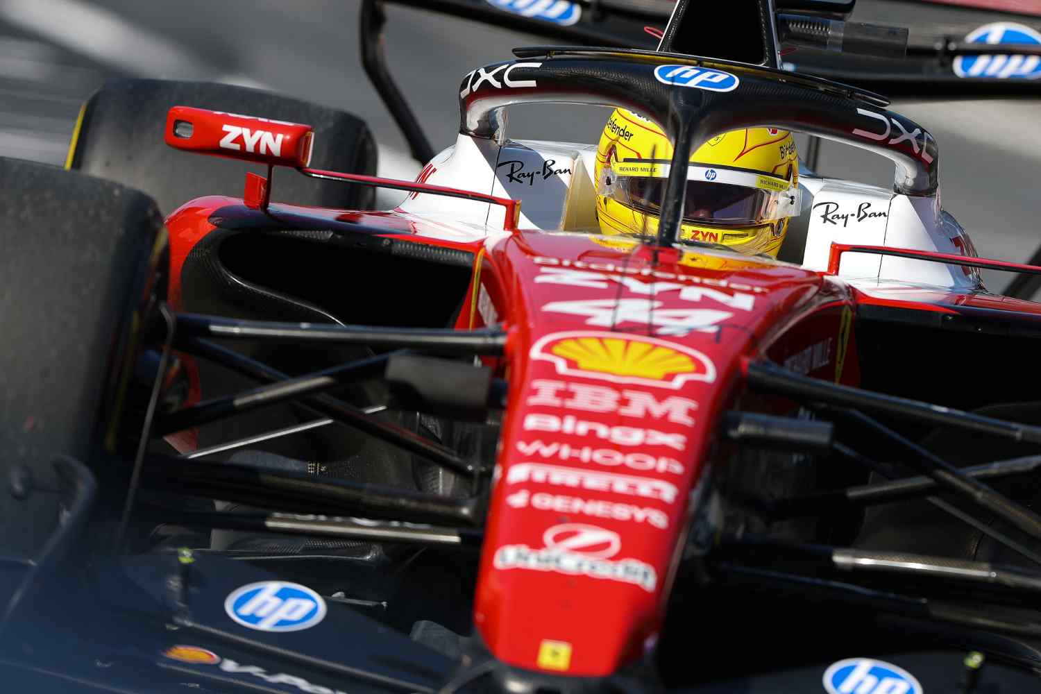 GP de Barcelona F1: Russell na pole com Hamilton à espreita