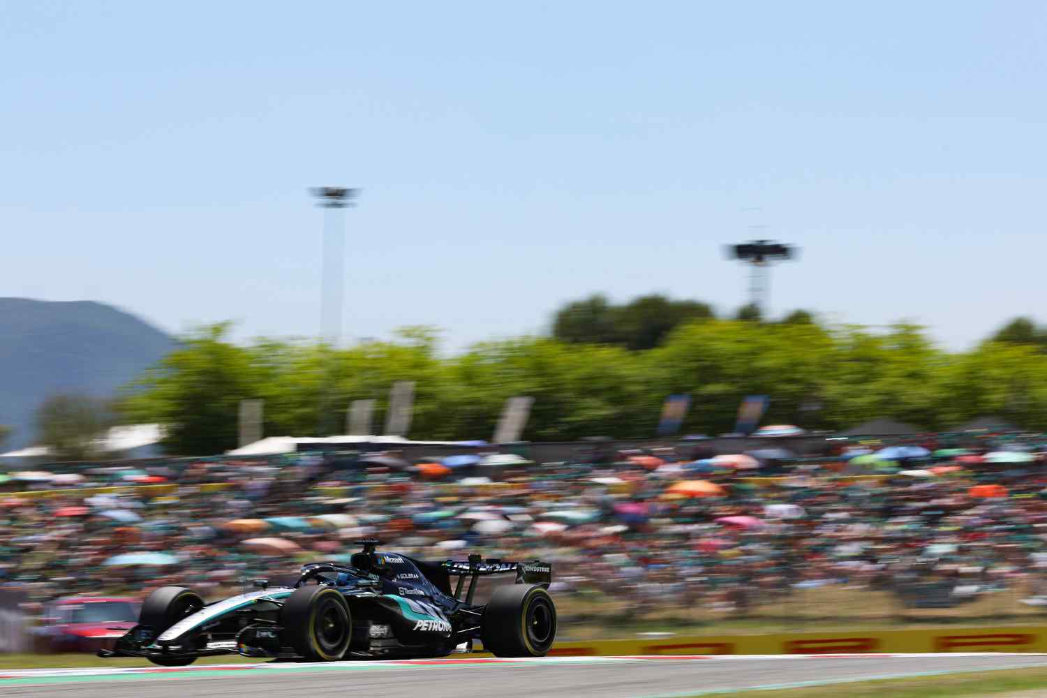 GP de Barcelona F1: George Russell lidera, mas tudo em aberto