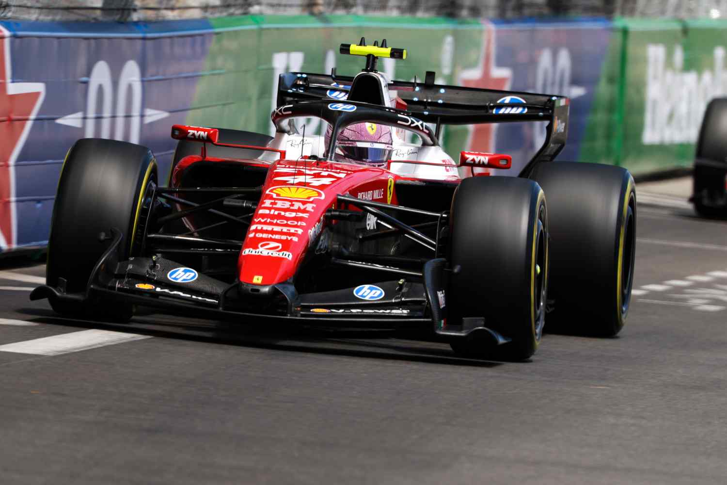 F1: Lewis Hamilton aproxima-se da primeira vitória com a Ferrari