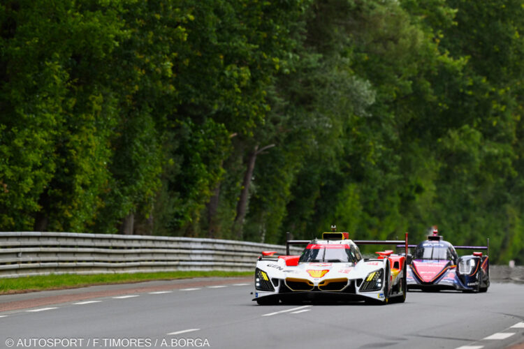 24h Le Mans, H3: Luta Toyota vs BMW na frente