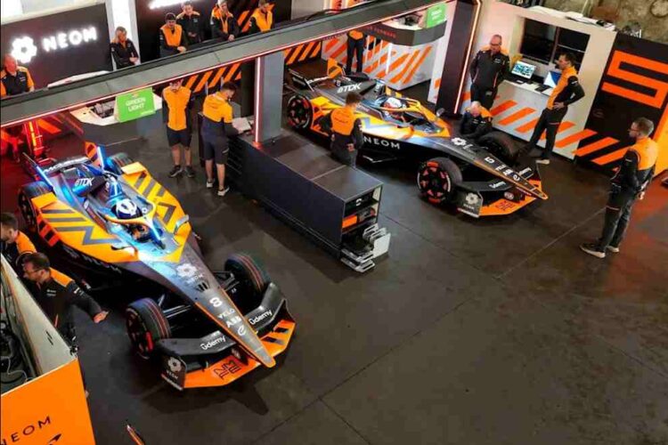 McLaren assina acordo com a FIA por violação do teto de custos na Fórmula E