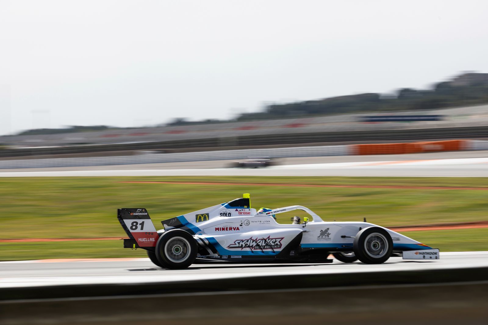 F4 Spain, Portimão: Boris Lyzen vence novamente, Monteiro no pódio