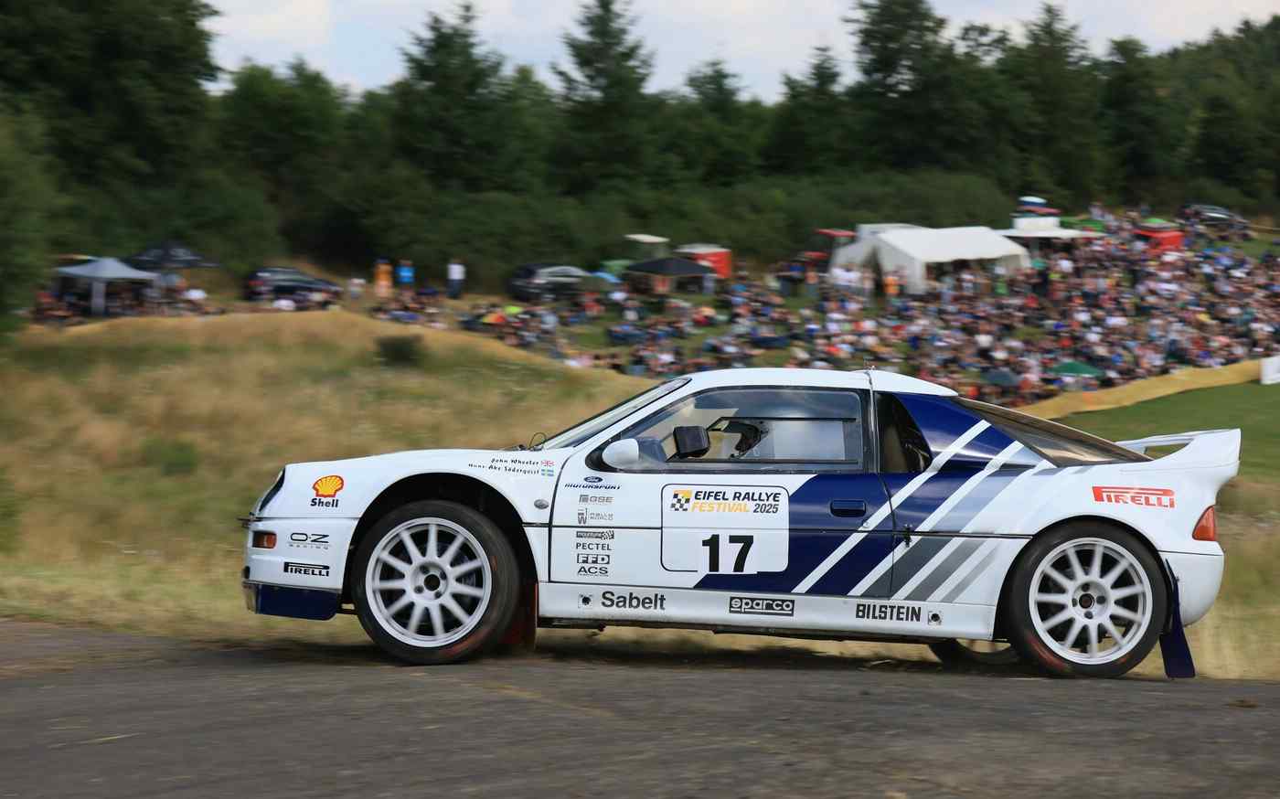 Stig Blomqvist com o raríssimo Ford RS200 S no RallySpirit