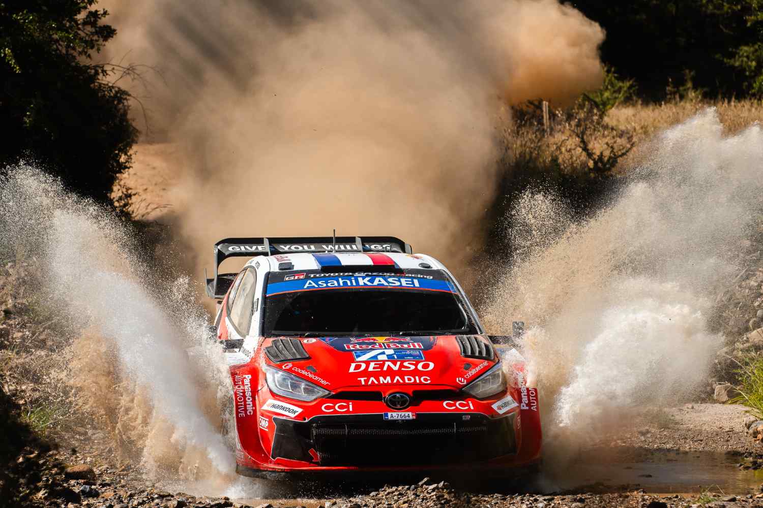 WRC, Rali da Acrópole/PEC15: empate no topo, Ogier mantém 1.3s de avanço para Neuville