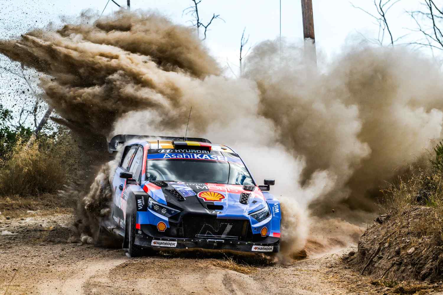 WRC, Rali da Acrópole: Thierry Neuville lidera após dia de sobrevivência na Grécia