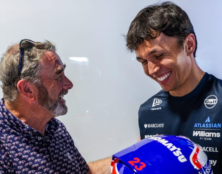 F1: Alex Albon faz história e festeja com um tributo especial