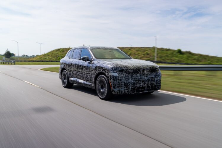 Novo BMW X5 quase sem segredos: no programa, cinco tecnologias de propulsão