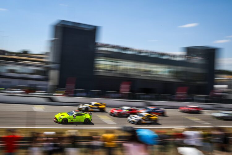 Supercars España, GT4: Rafael Rajani e Luís Aguiar vencem na corrida 1 de Jarama