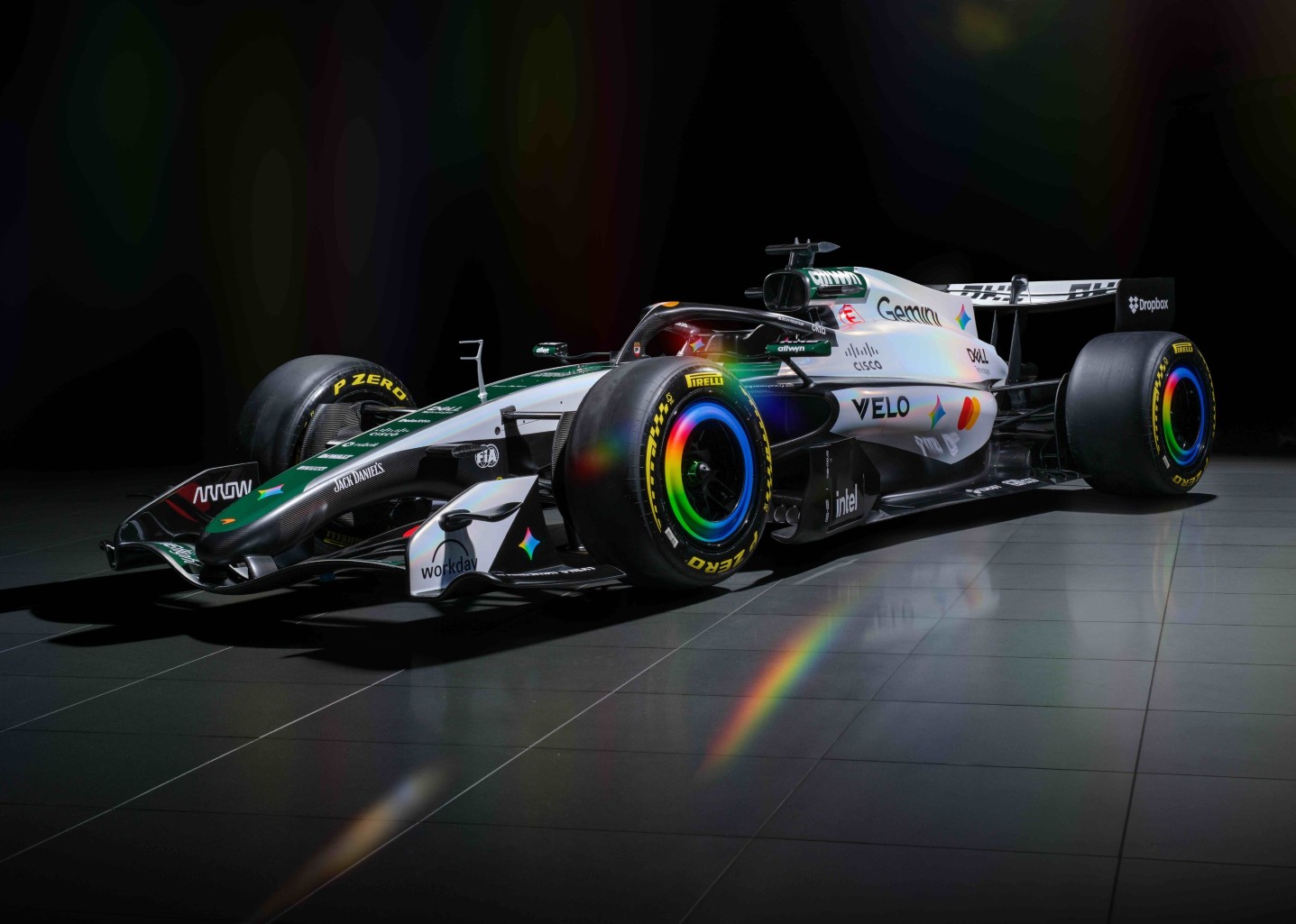 McLaren revelou decoração especial para Silverstone