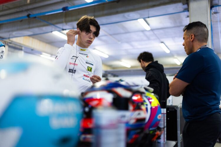 F4 Spain, Portimão: Noah Monteiro sem sorte, Max Radeck termina em oitavo na corrida 3